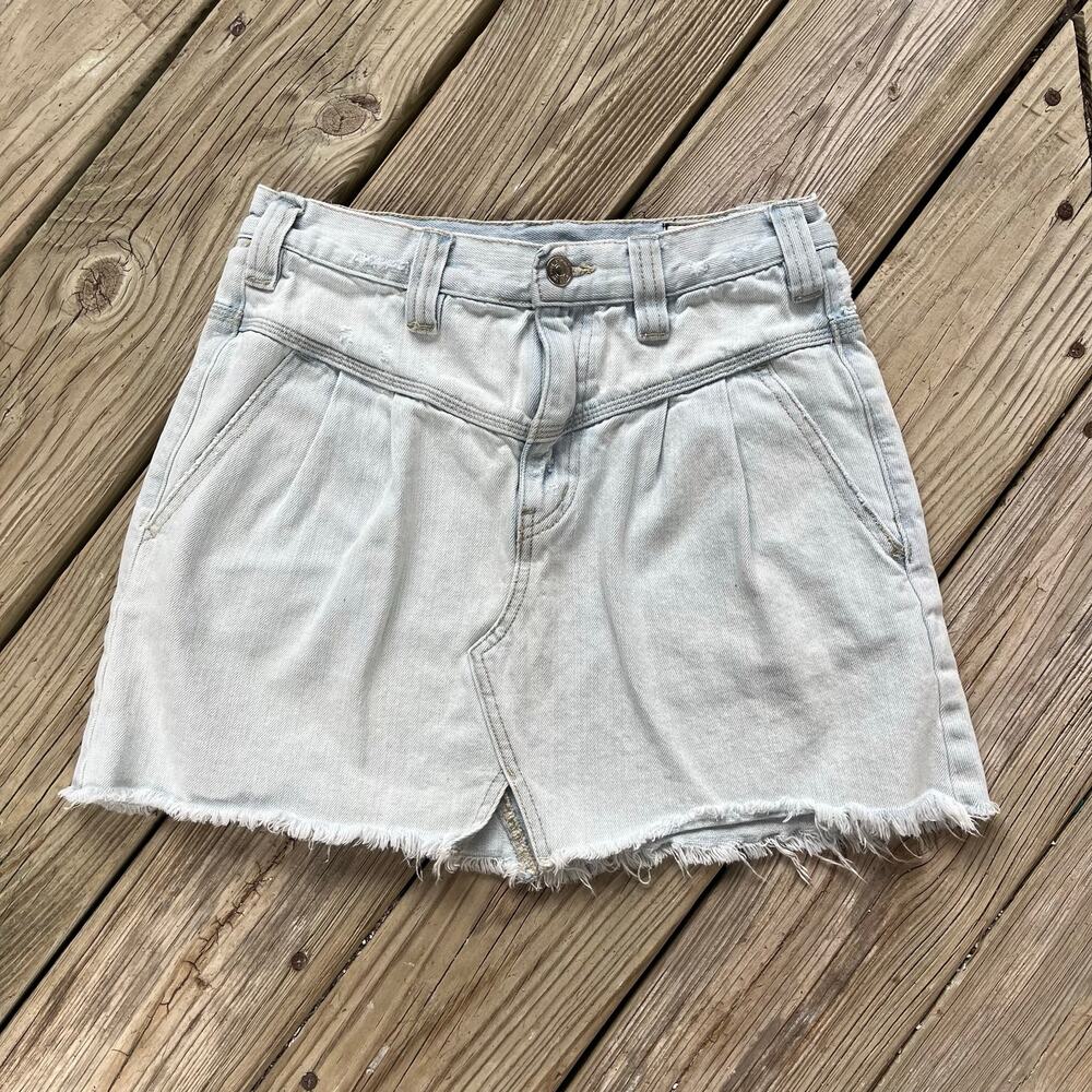 Free People We The Free Women's Light Wash Pleated Denim Mini Skirt Size 26